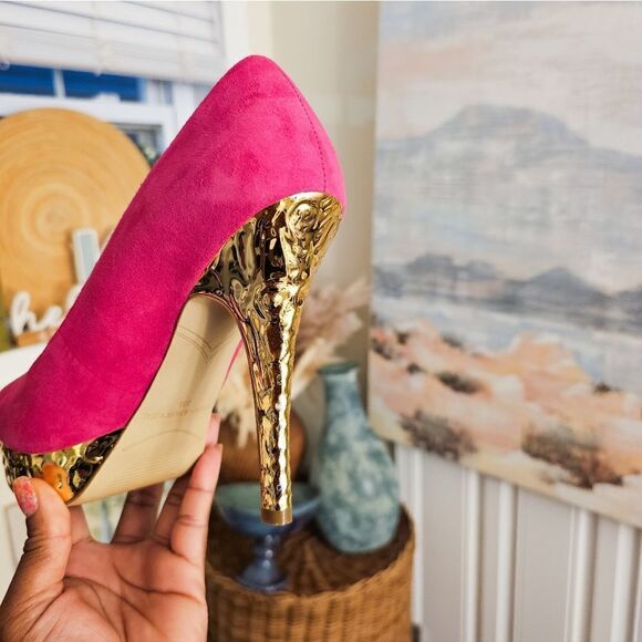 Enzo Angiolino Pink & Gold Leather Statement Pumps - Picture 9 of 15
